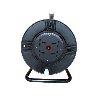 Multiprise électrique 4 prises RSTAR RS-4K25 - 25M