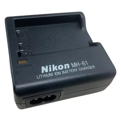 NIKON CHARGEUR NUMERIQUE MH61
