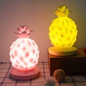 Lampe USB ananas au design